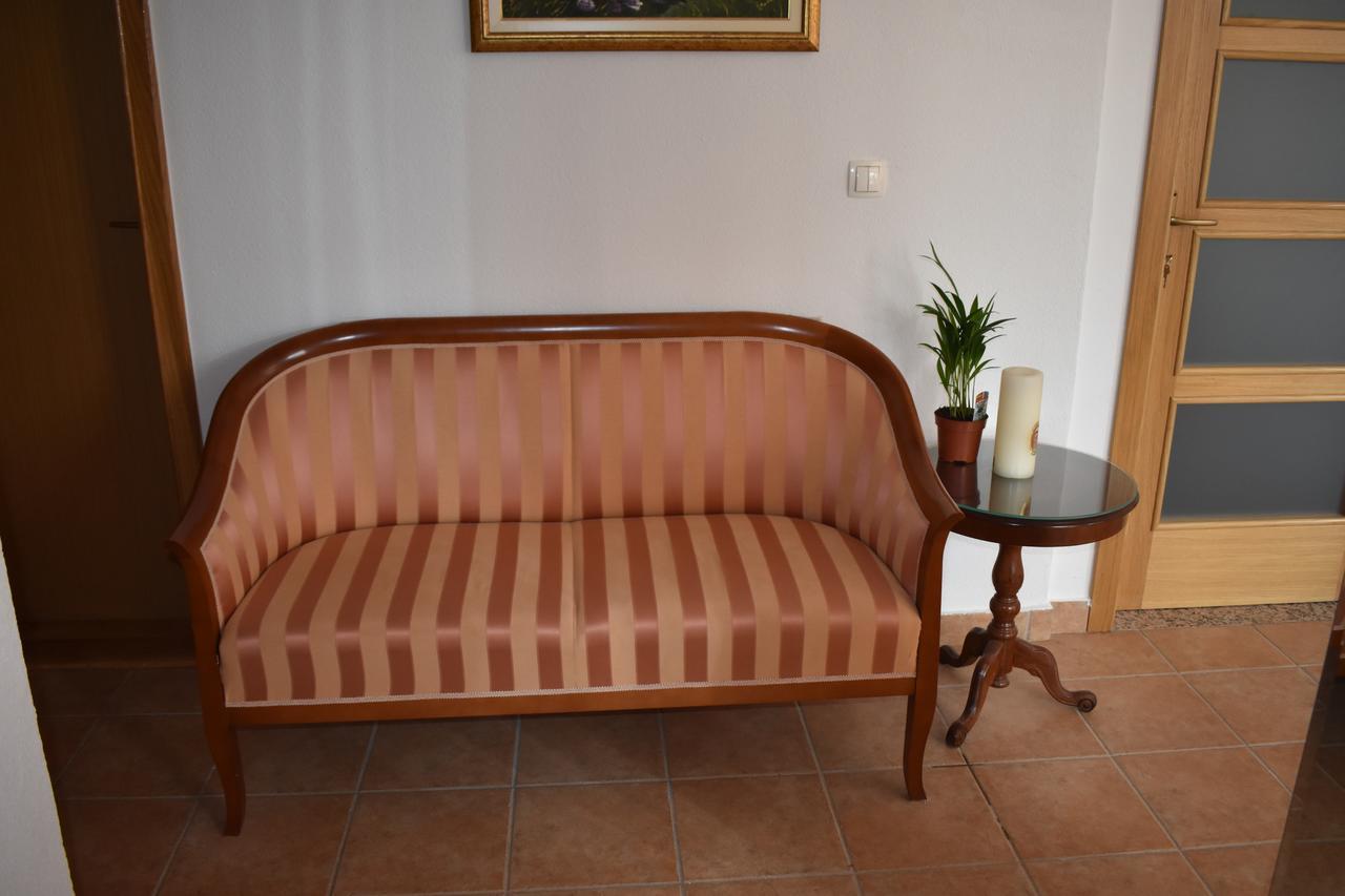 Guest House Regina Mundi Međugorje Zewnętrze zdjęcie